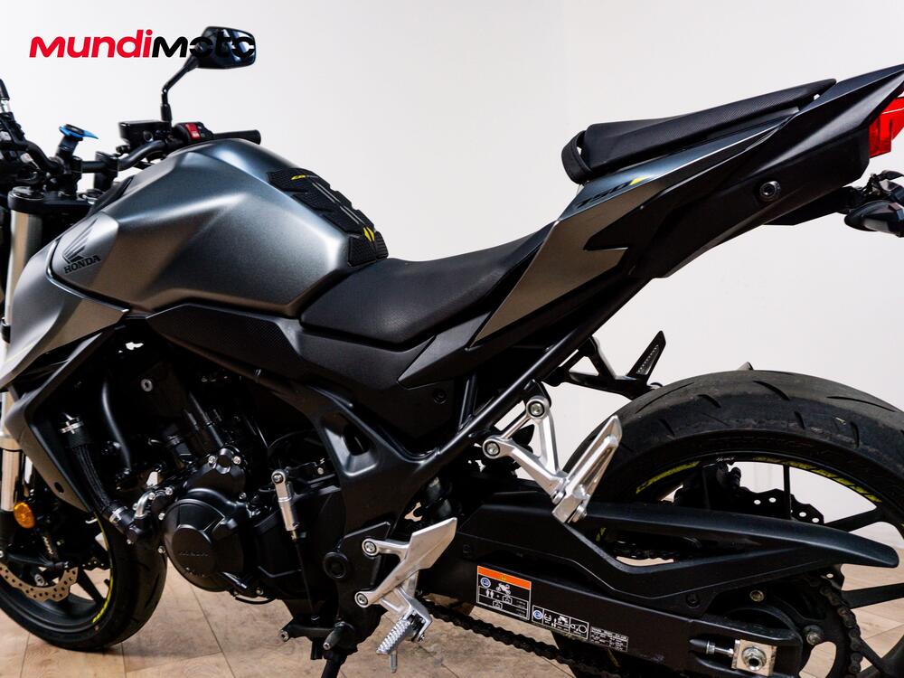 Honda CB 750 Hornet (2025) (10)