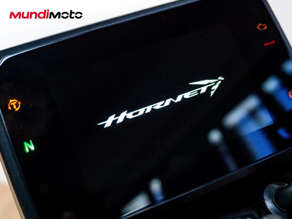 Honda CB 1000 Hornet (2025 - 26) (16)