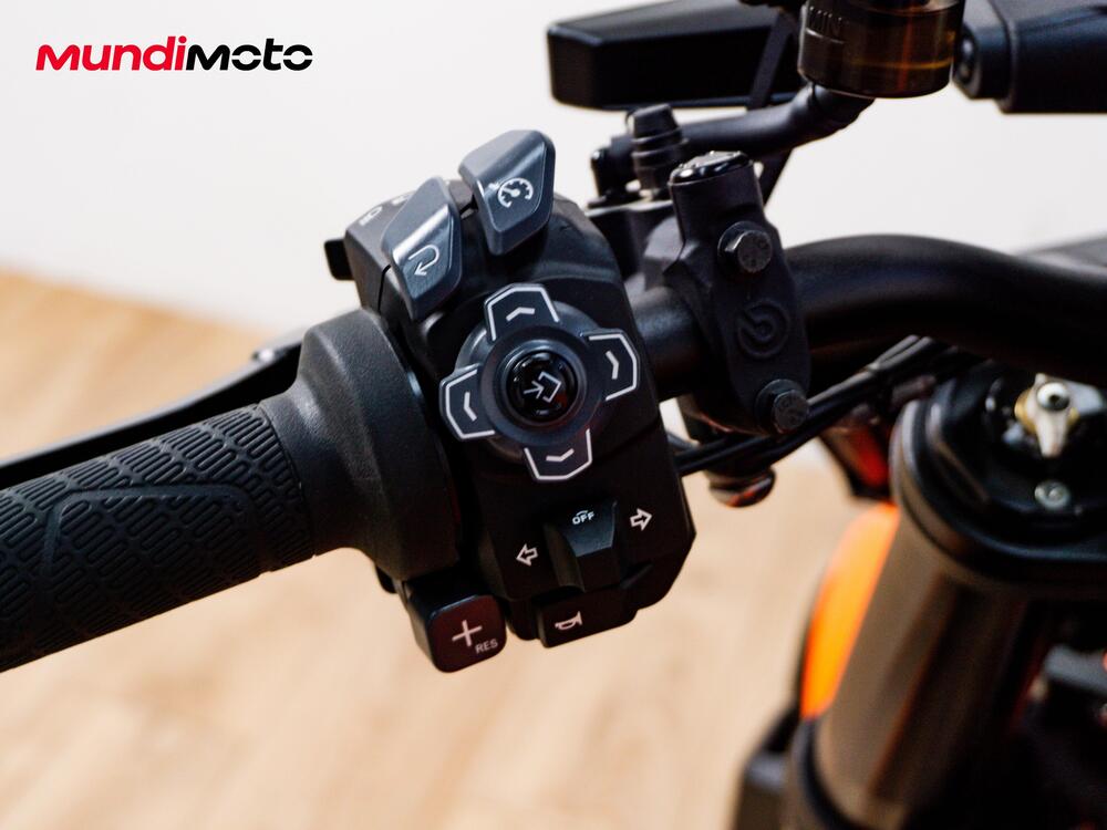 KTM 1390 Super Duke R EVO (2024 - 26) (14)