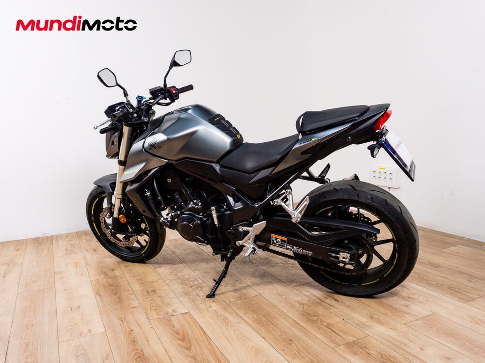 Honda CB 750 Hornet (2025) (6)