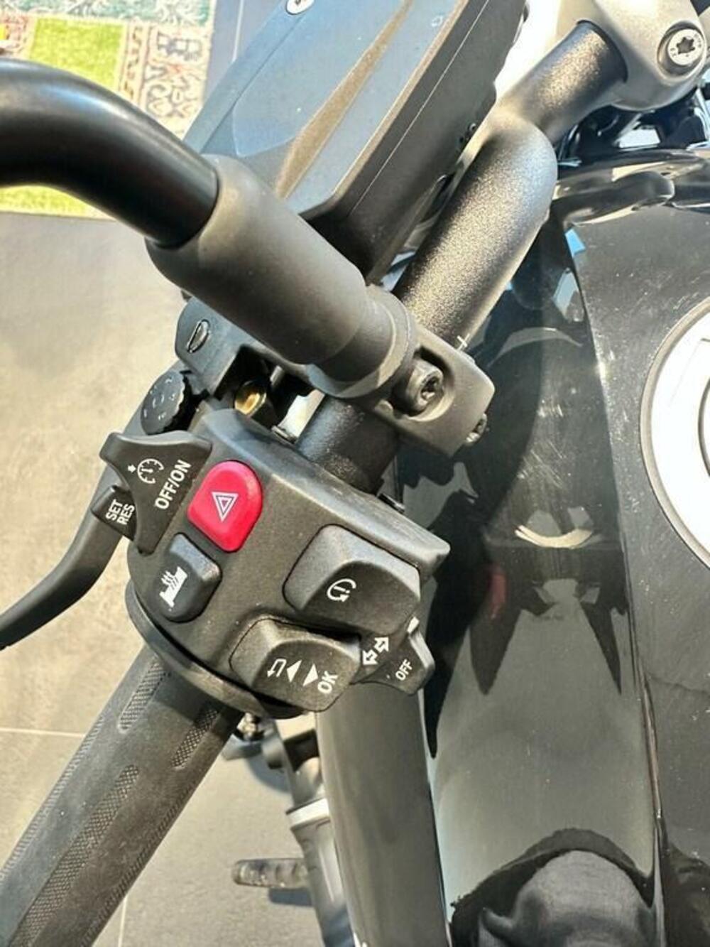 Bmw R 12 (2024 - 26) (4)