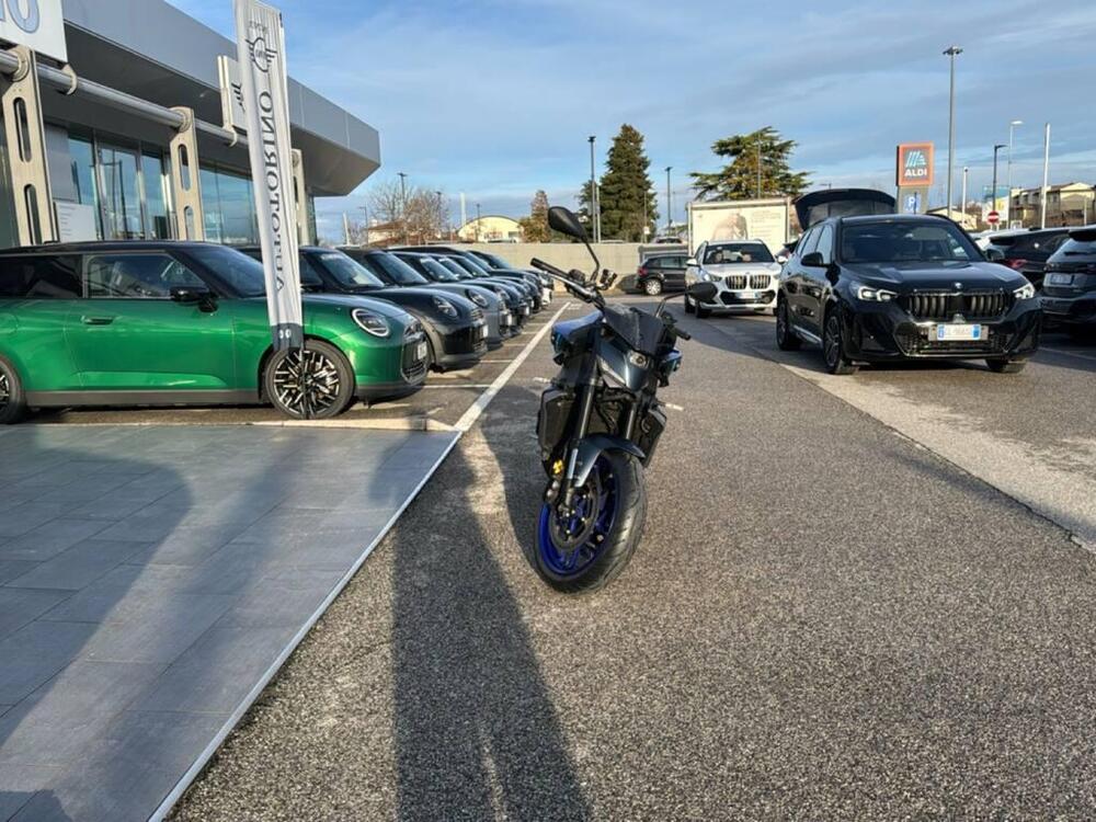 Yamaha MT-09 Y-AMT (2024 - 26) (2)