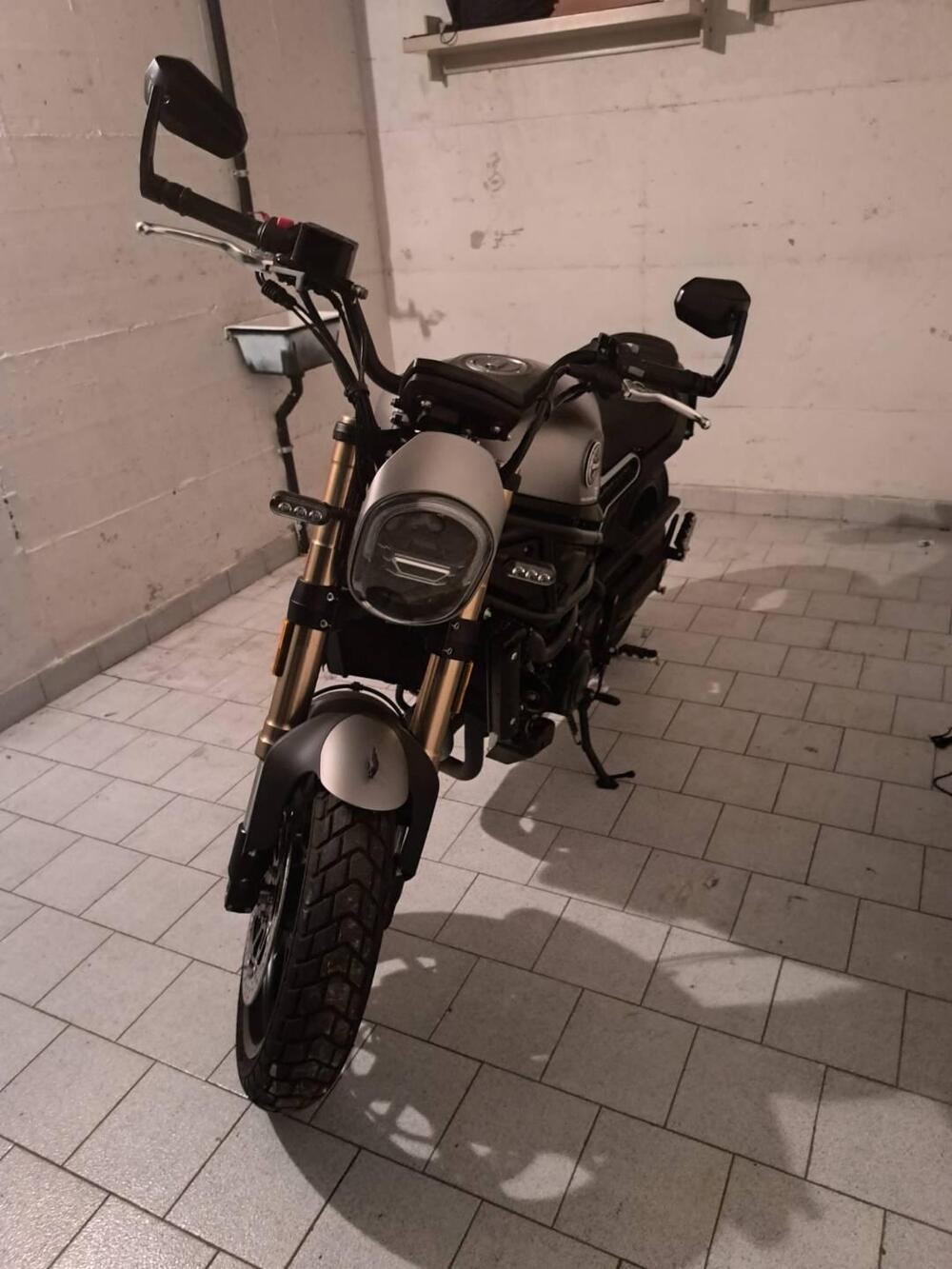 Benelli Leoncino 800 (2022 - 26) (2)