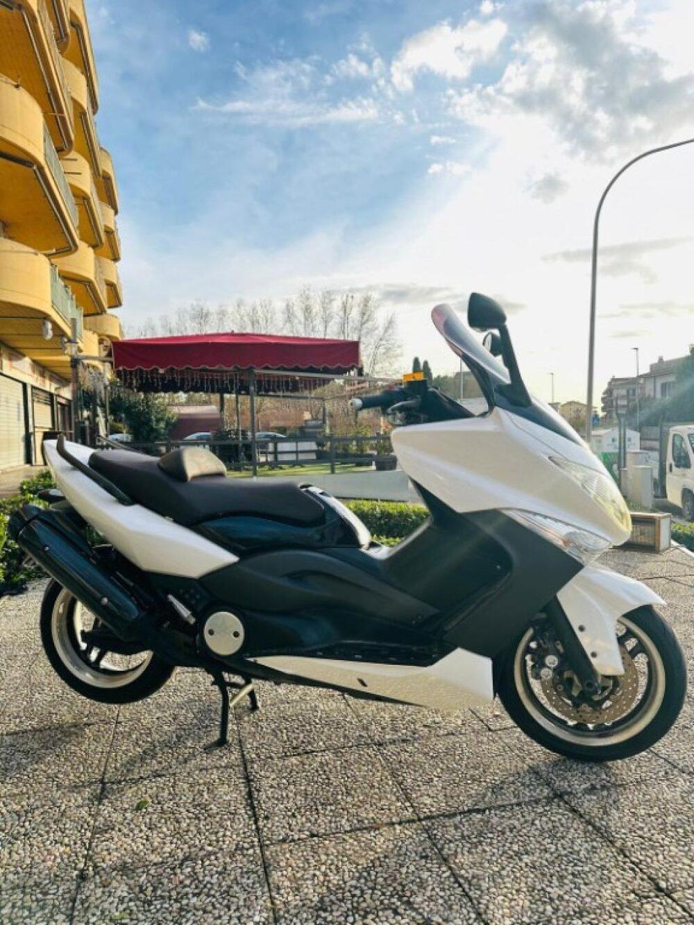 Yamaha T-Max 500 White Max (2010 - 11) (6)
