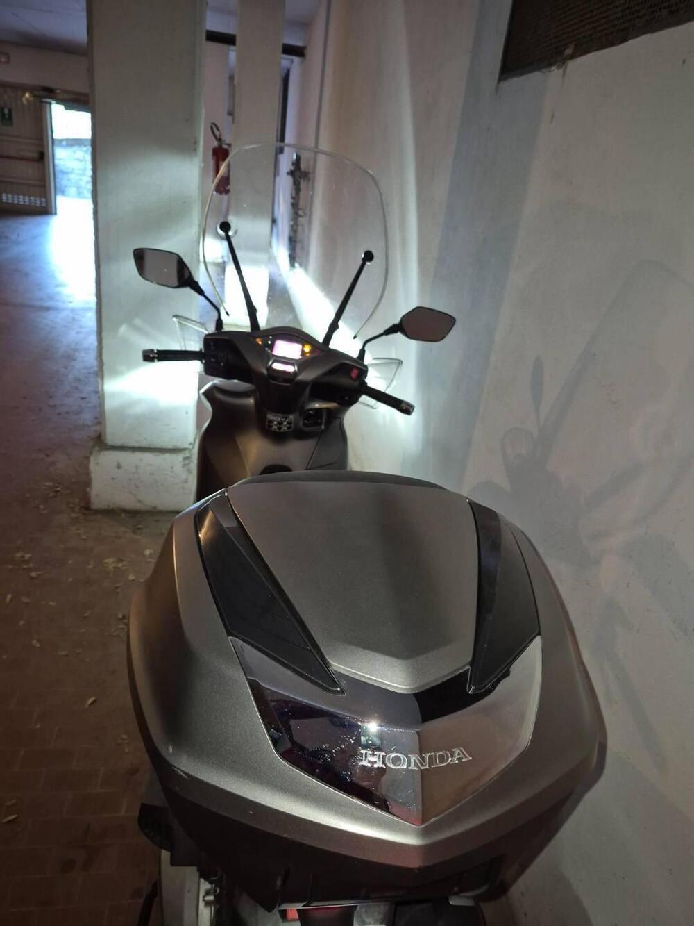 Honda SH 350 (2021 - 24) (4)