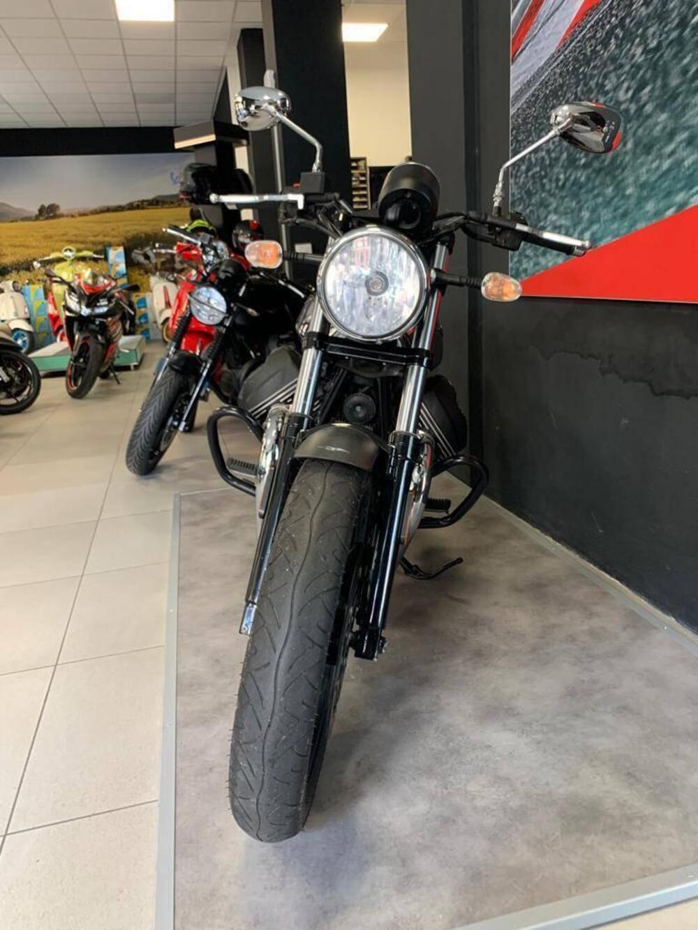 Moto Guzzi V7 III Limited (2018) (3)