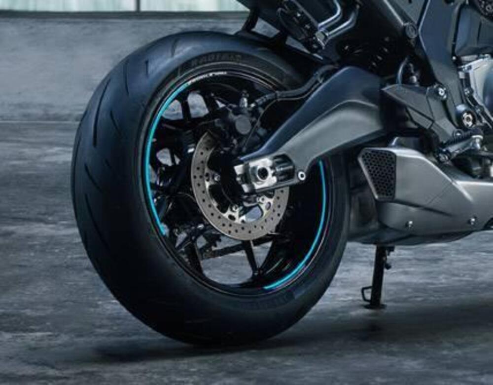 CFMOTO 675NK (2025 - 26) (4)