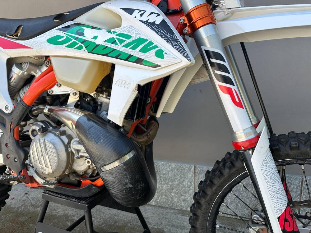 KTM 300 EXC TPI Six Days (2021) (9)