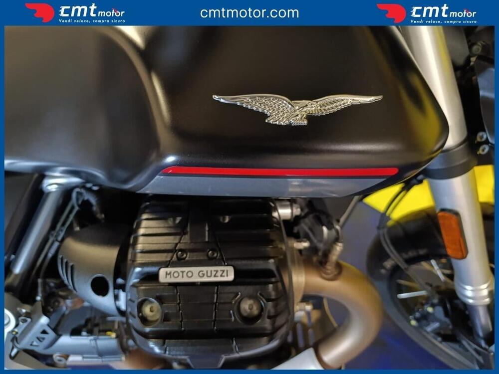 Moto Guzzi V85 TT (2021 - 23) (6)