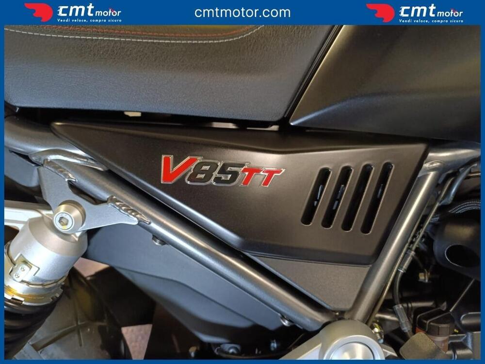 Moto Guzzi V85 TT (2021 - 23) (7)
