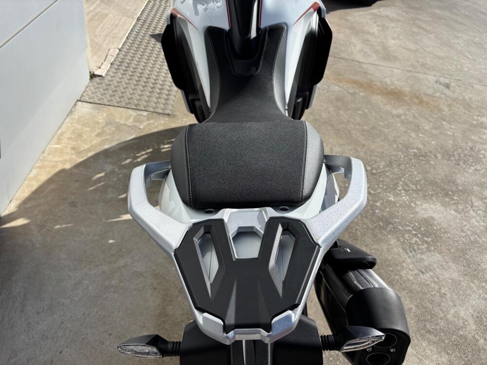 Moto Morini X-Cape 1200 (2026) (5)