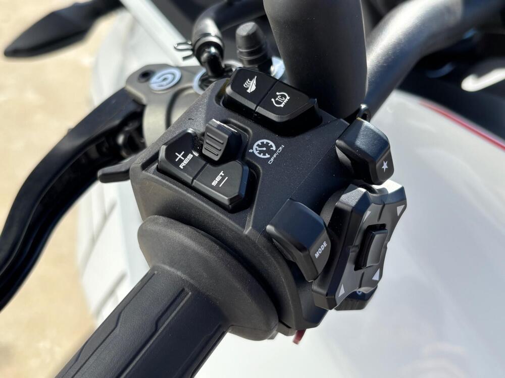 Moto Morini X-Cape 1200 (2026) (9)