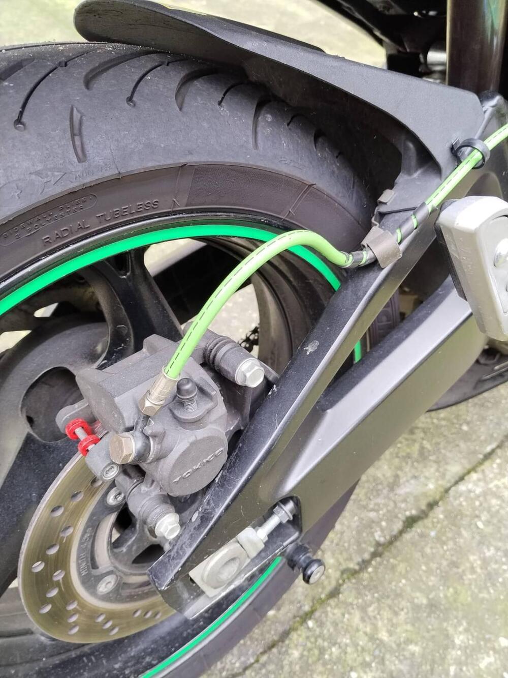 Suzuki GSR 600 (2006 - 11) (6)