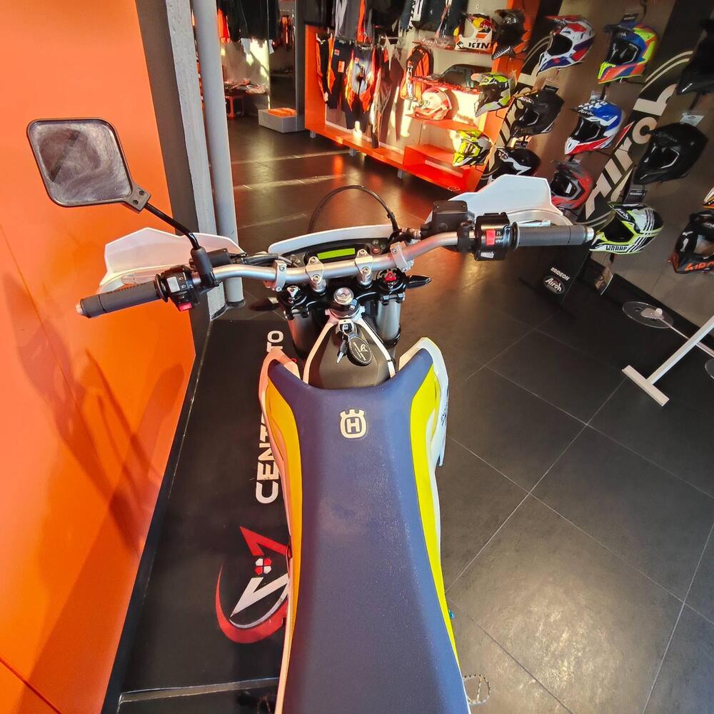 Husqvarna 701 Enduro (2017 - 19) (3)