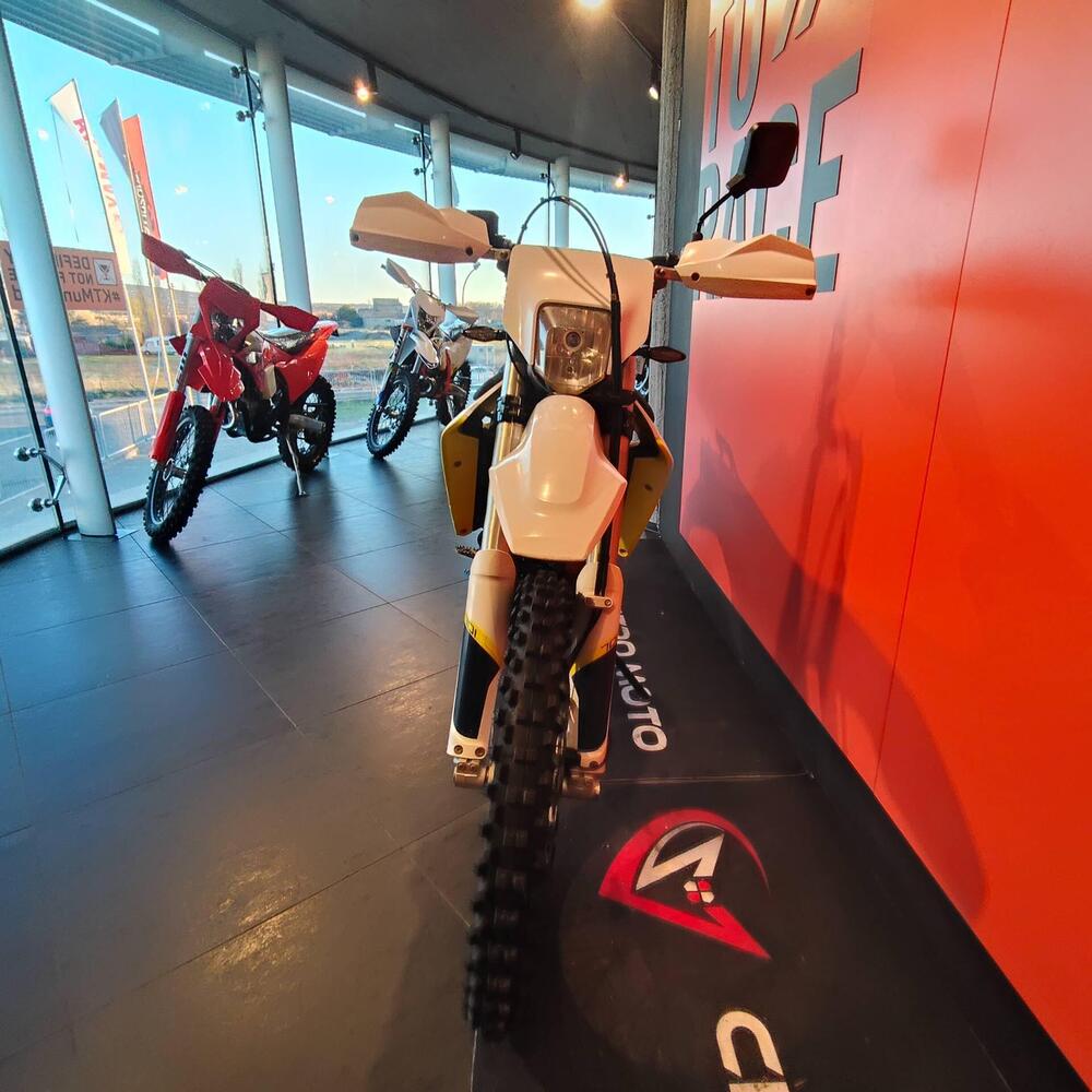 Husqvarna 701 Enduro (2017 - 19) (7)