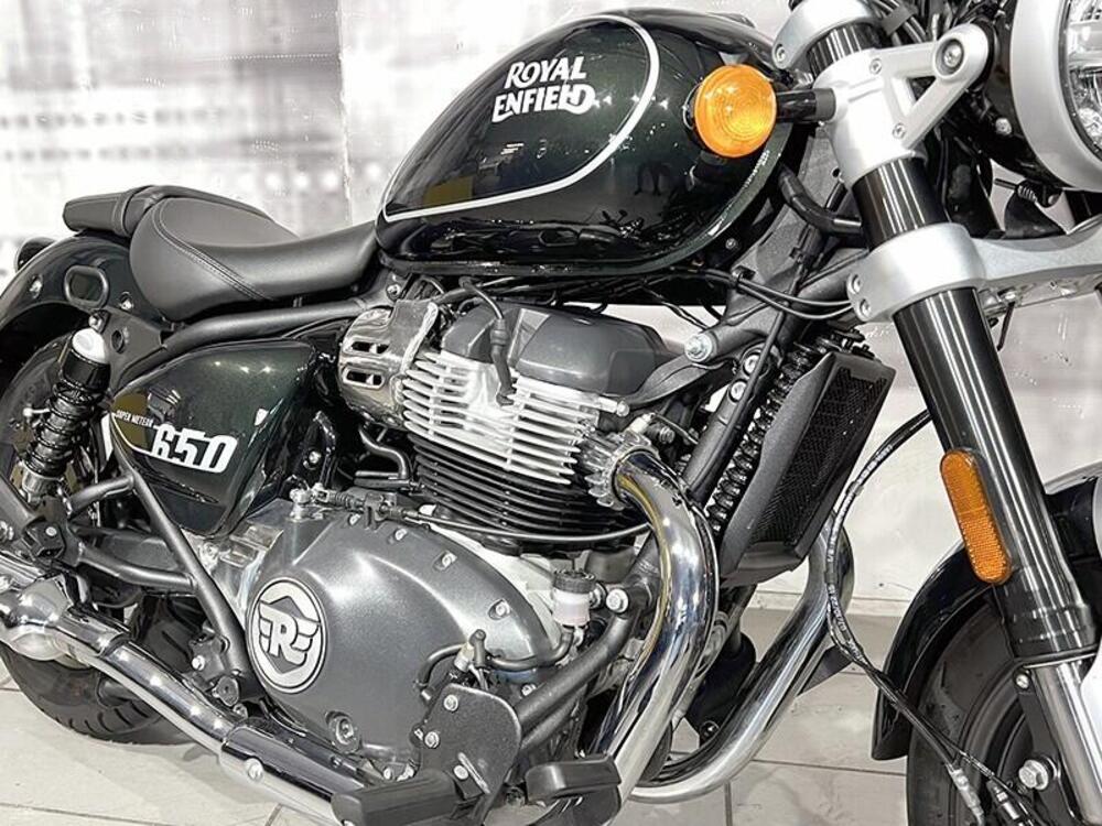 Royal Enfield Super Meteor 650 (2023 - 26) (4)