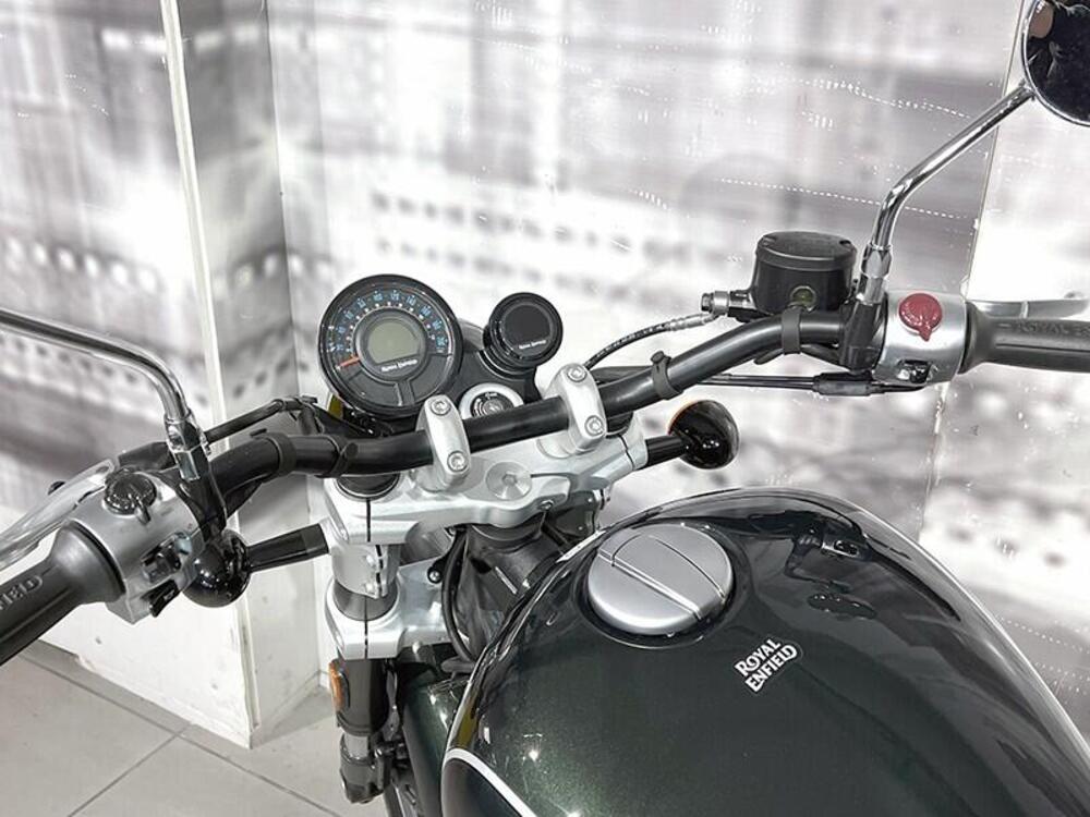 Royal Enfield Super Meteor 650 (2023 - 26) (6)