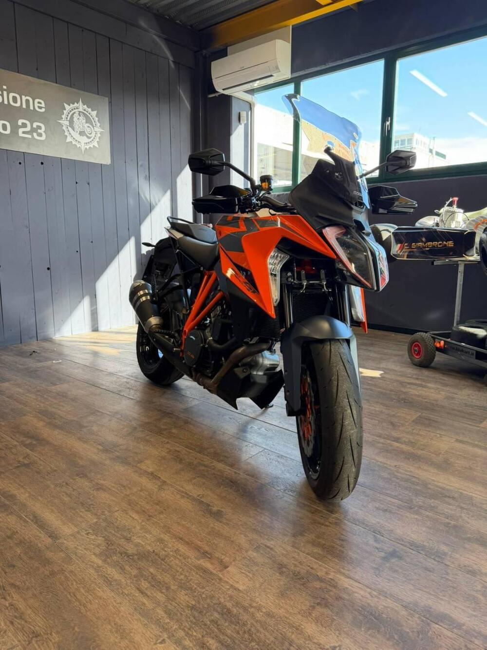 KTM 1290 Super Duke GT (2022 - 25) (3)
