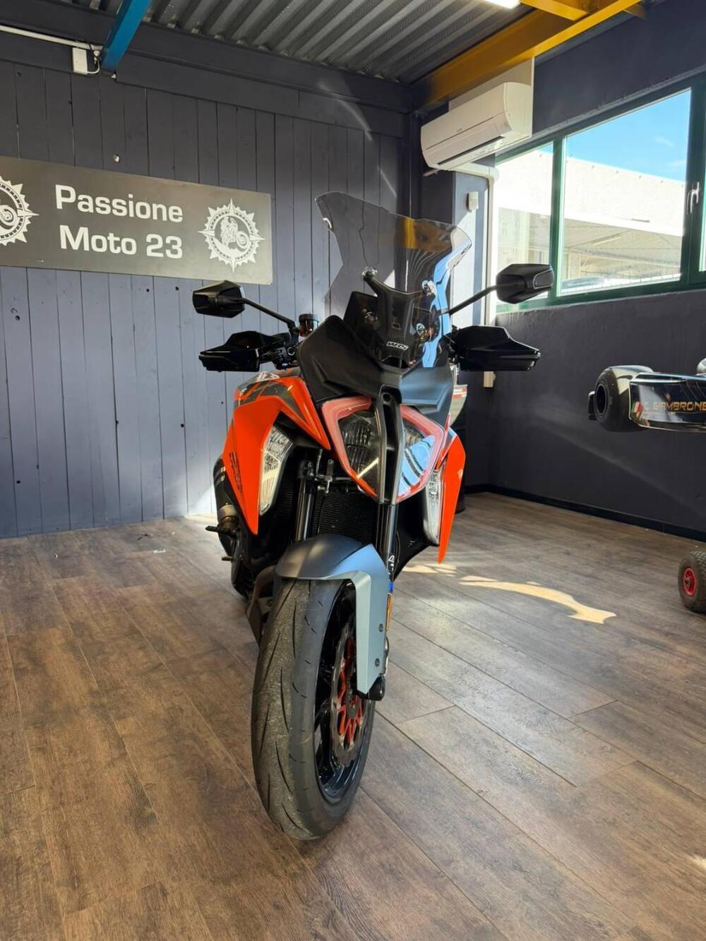 KTM 1290 Super Duke GT (2022 - 25) (2)