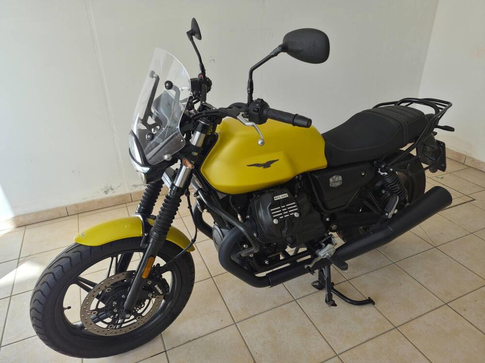 Moto Guzzi V7 Stone (2021 - 24) (6)