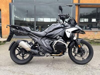 Bmw R 1300 GS Triple Black (2023 - 26) usata
