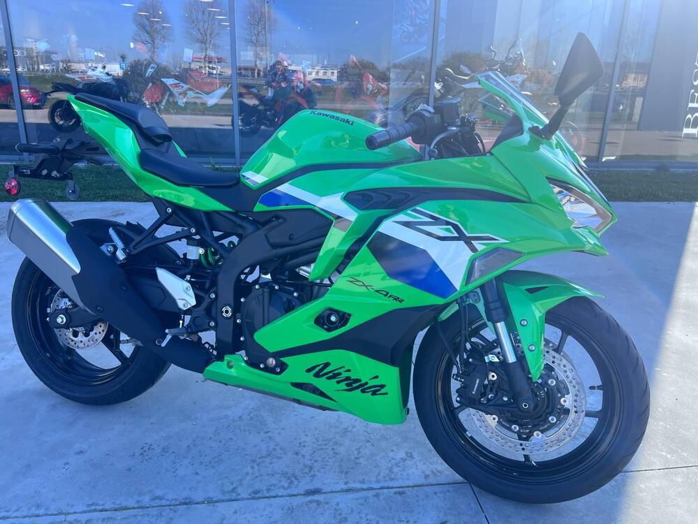 Kawasaki Ninja ZX-4RR (2024 - 26) (2)