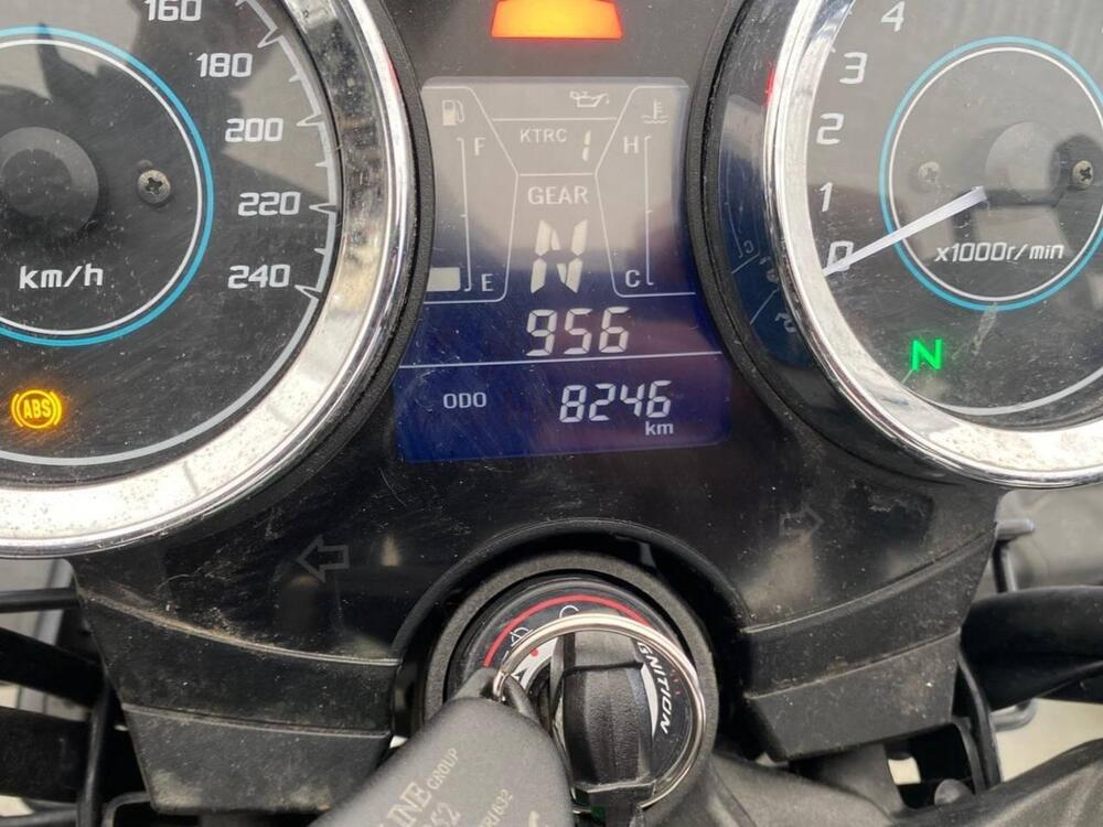 Kawasaki Z 650 RS (2025 - 26) (3)