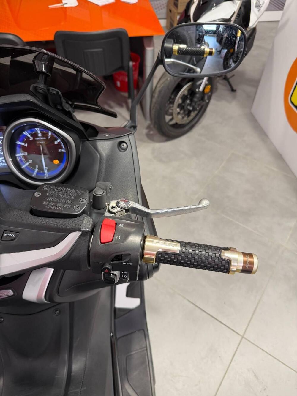 Yamaha T-Max 530 SX (2017 - 19) (15)