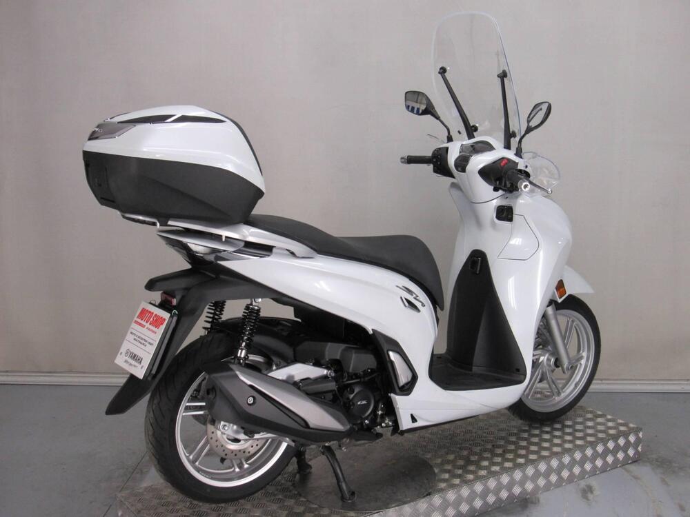 Honda SH 350 (2021 - 24) (6)