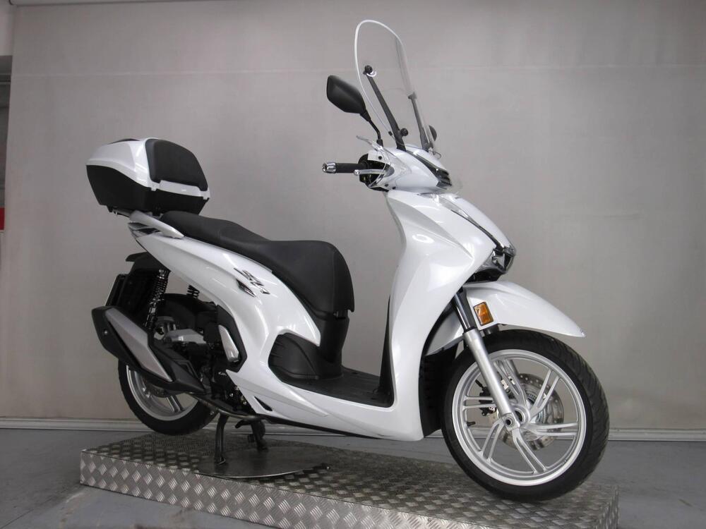 Honda SH 350 (2021 - 24) (8)