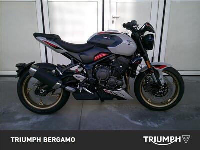 Triumph Trident 800 (2026) nuova