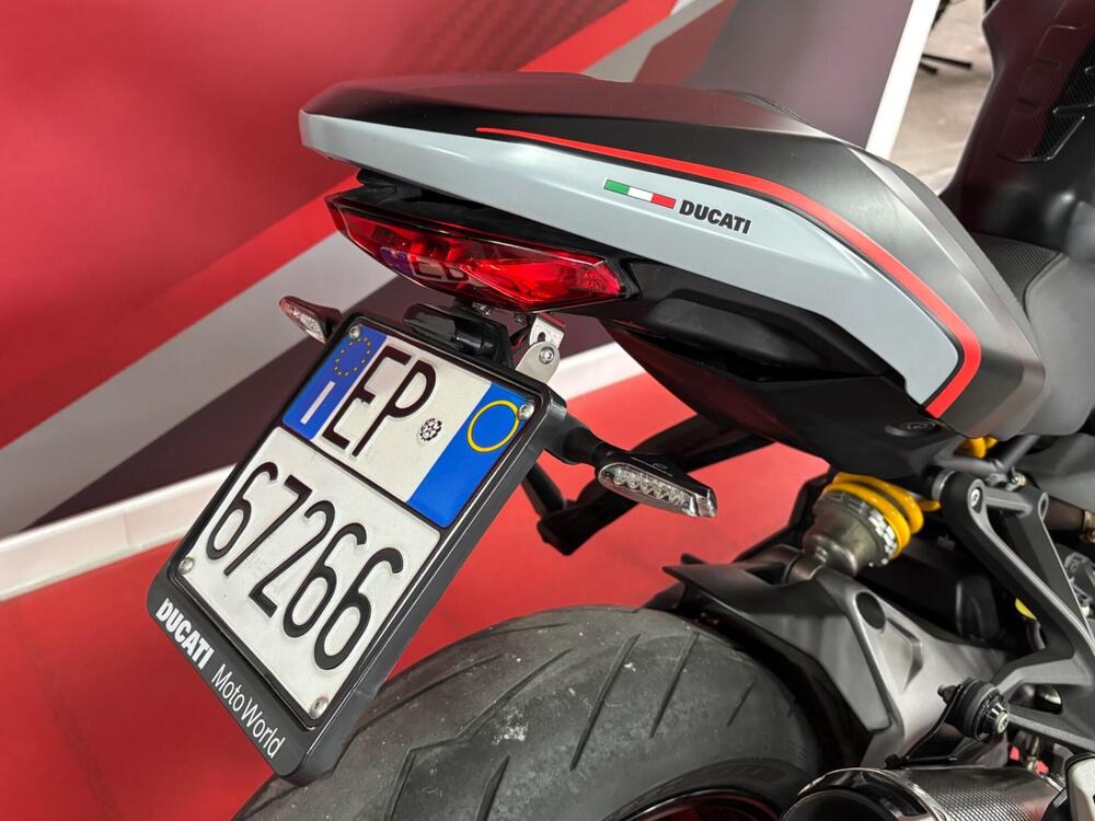 Ducati Monster 821 Stealth (2019 - 20) (4)