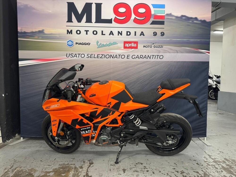 KTM RC 390 (2022 - 26) (2)