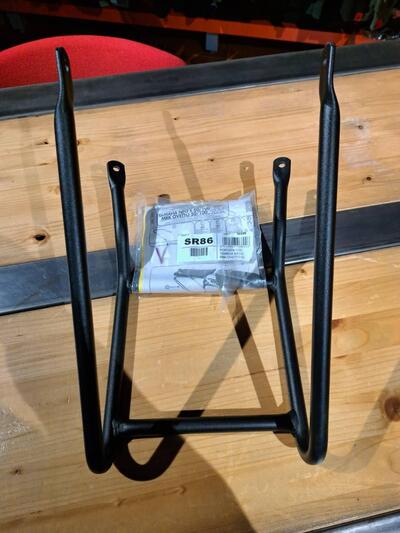 Porta pacchi GIVI x YAMAHA Neo's 50/100 anno "97 "