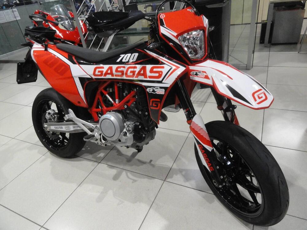 GASGAS SM 700 (2022 - 26) (2)
