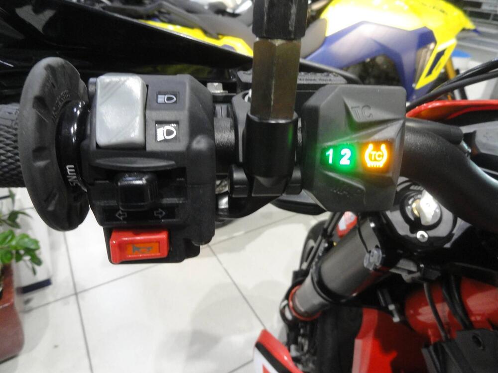 GASGAS SM 700 (2022 - 26) (10)