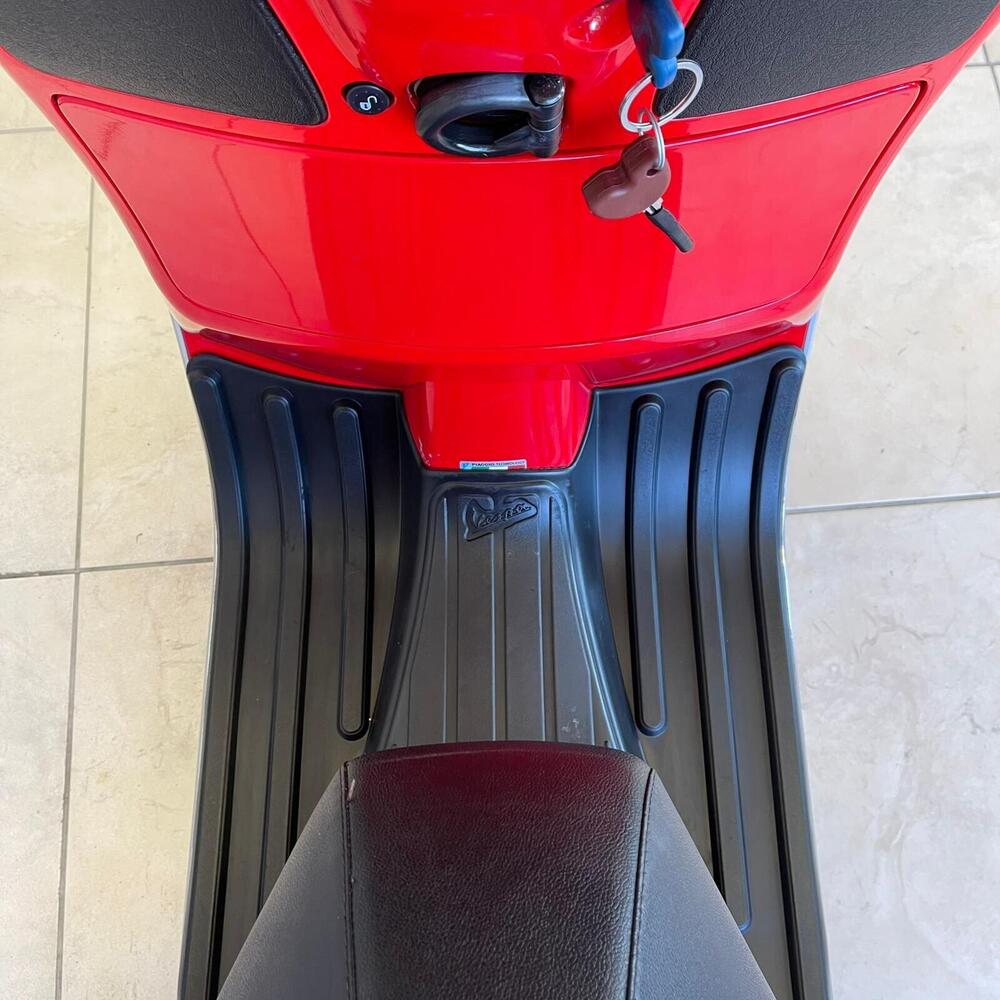 Vespa GTS 300 Super (2008 - 16) (5)