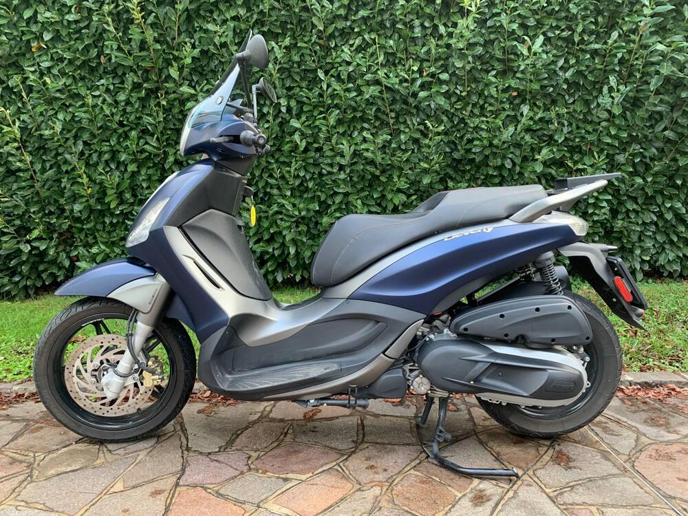 Piaggio Beverly 350 S ABS (2019 - 20) (2)