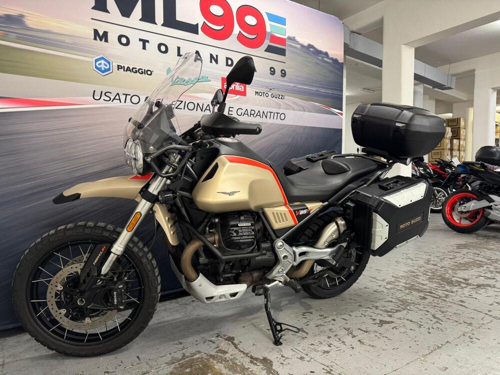 Moto Guzzi V85 TT Travel (2021 - 23) (4)