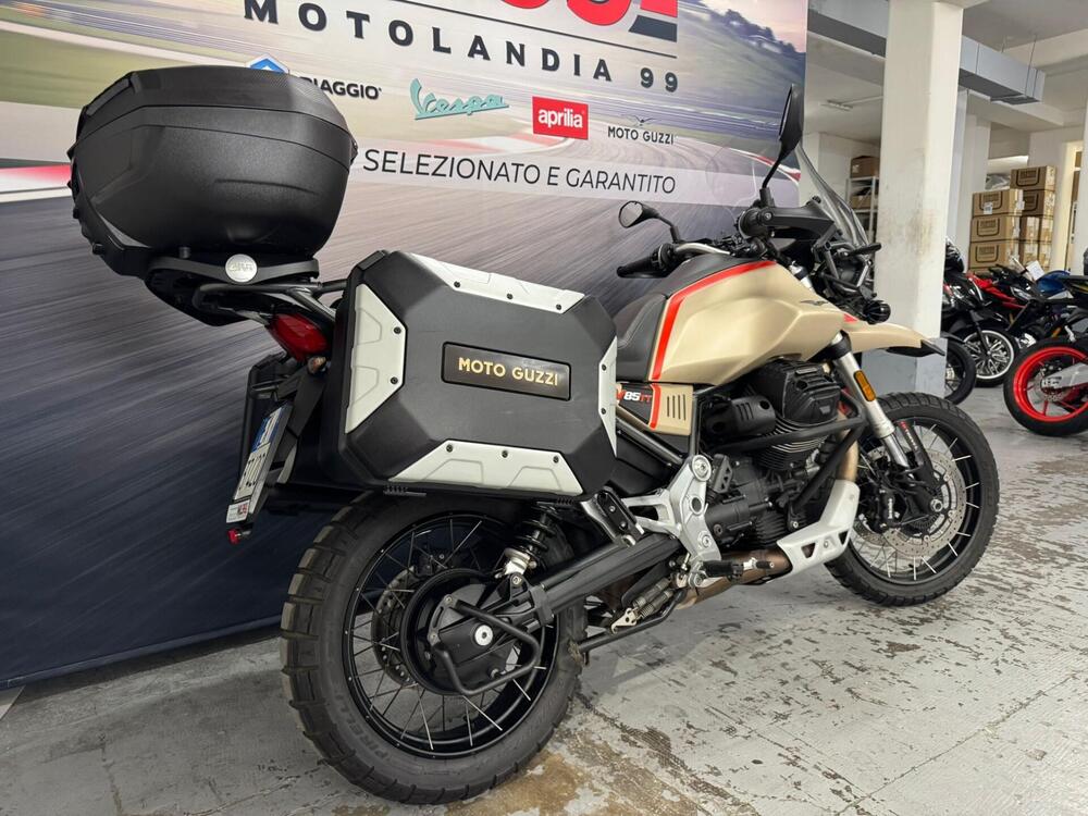 Moto Guzzi V85 TT Travel (2021 - 23) (8)