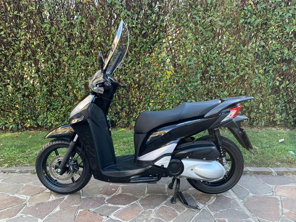 Honda SH 300 i (2011 - 14) (2)