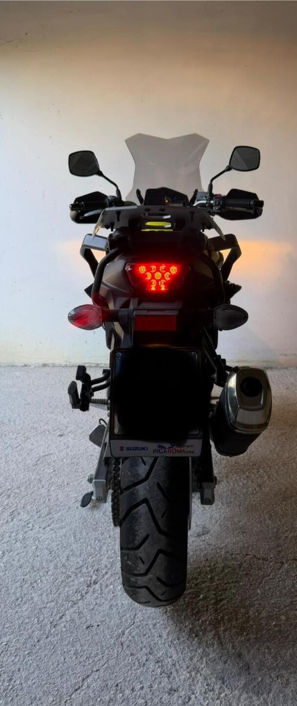 Suzuki V-Strom 650XT Explorer (2022 - 25) (9)