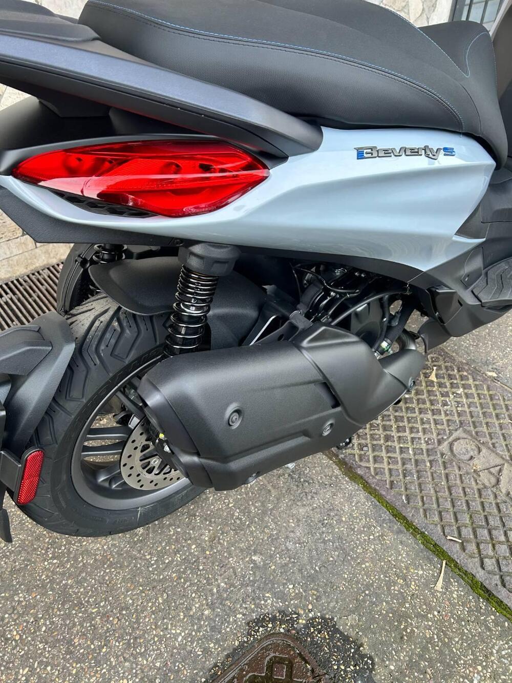 Piaggio Beverly 400 S (2025 - 26) (5)