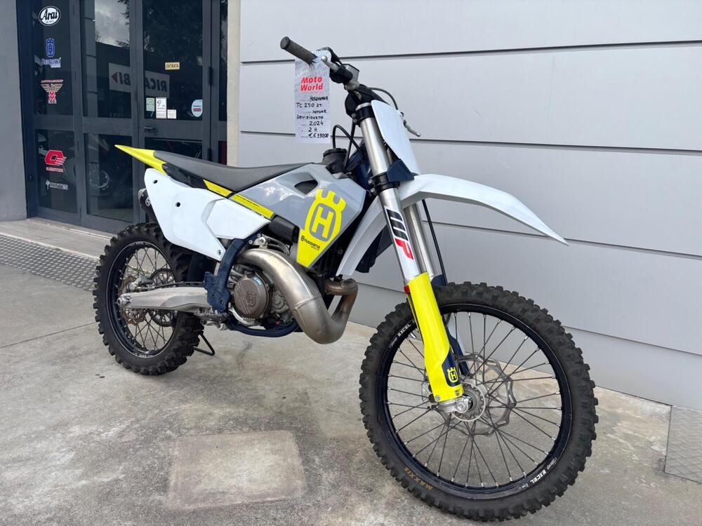 Husqvarna TC 250 (2024) (2)