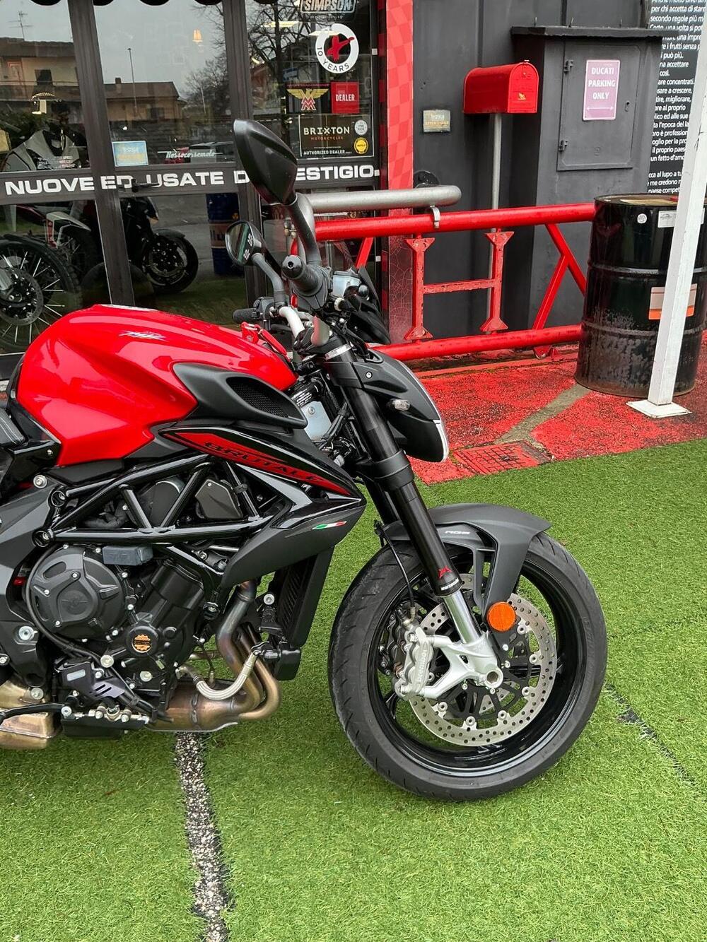 MV Agusta Brutale 800 Rosso (2021 - 23) (4)