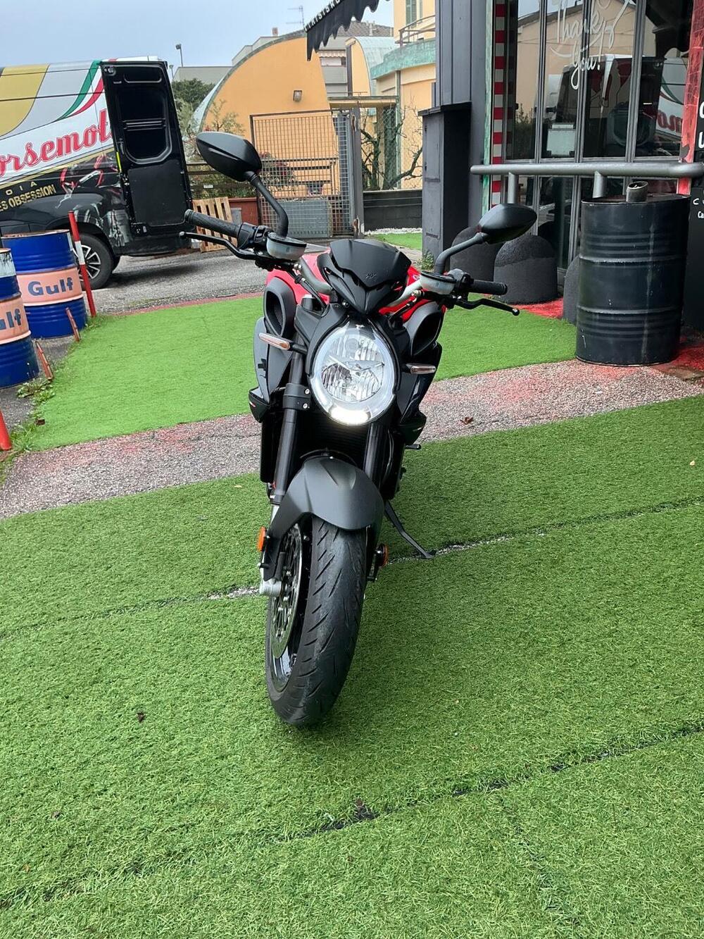 MV Agusta Brutale 800 Rosso (2021 - 23) (9)