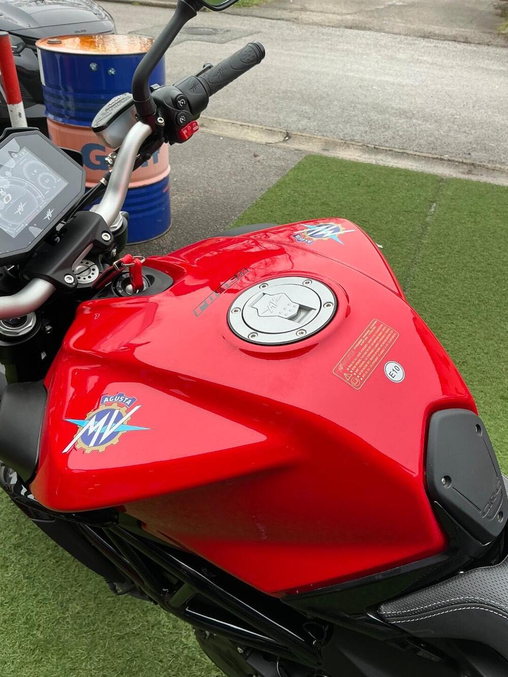 MV Agusta Brutale 800 Rosso (2021 - 23) (12)