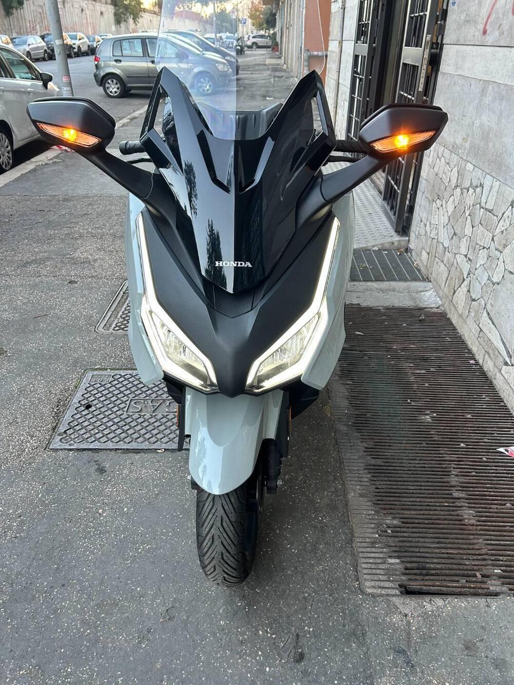 Honda Forza 350 (2025 - 26) (7)