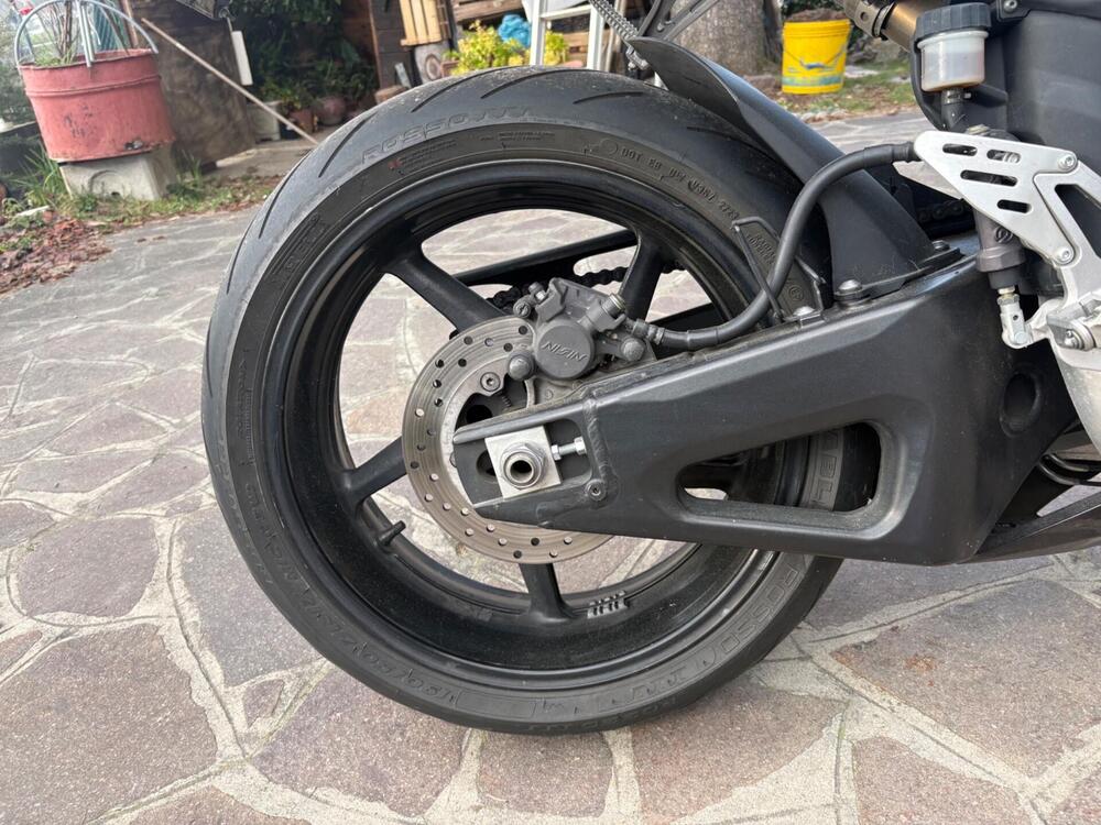 Yamaha YZF R1 (2007 - 08) (15)