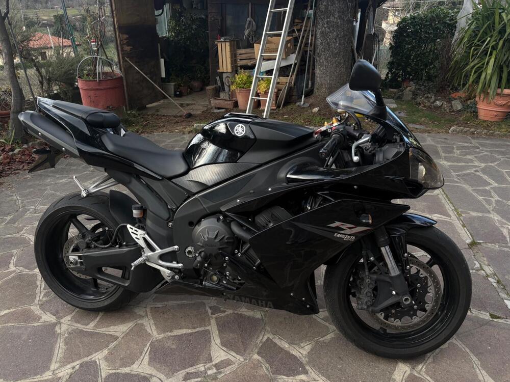 Yamaha YZF R1 (2007 - 08) (2)